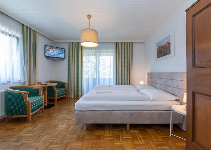 Penzion Tirolerhof Sankt Georgen im Attergau